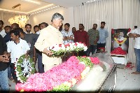Chandrababu Family Pay Homage to Taraka Ratna